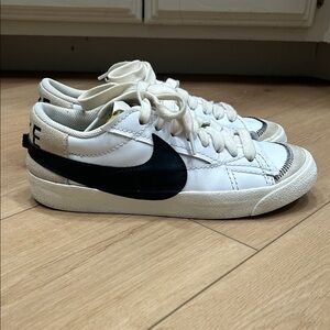 Womens Nike Blazer Low 77 Jumbo 'White Black Sail' Size 10